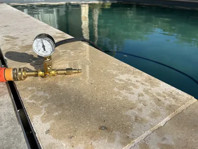 Recherche de fuite non destructive et sans vidange sur piscine béton à Bègles dans le 33