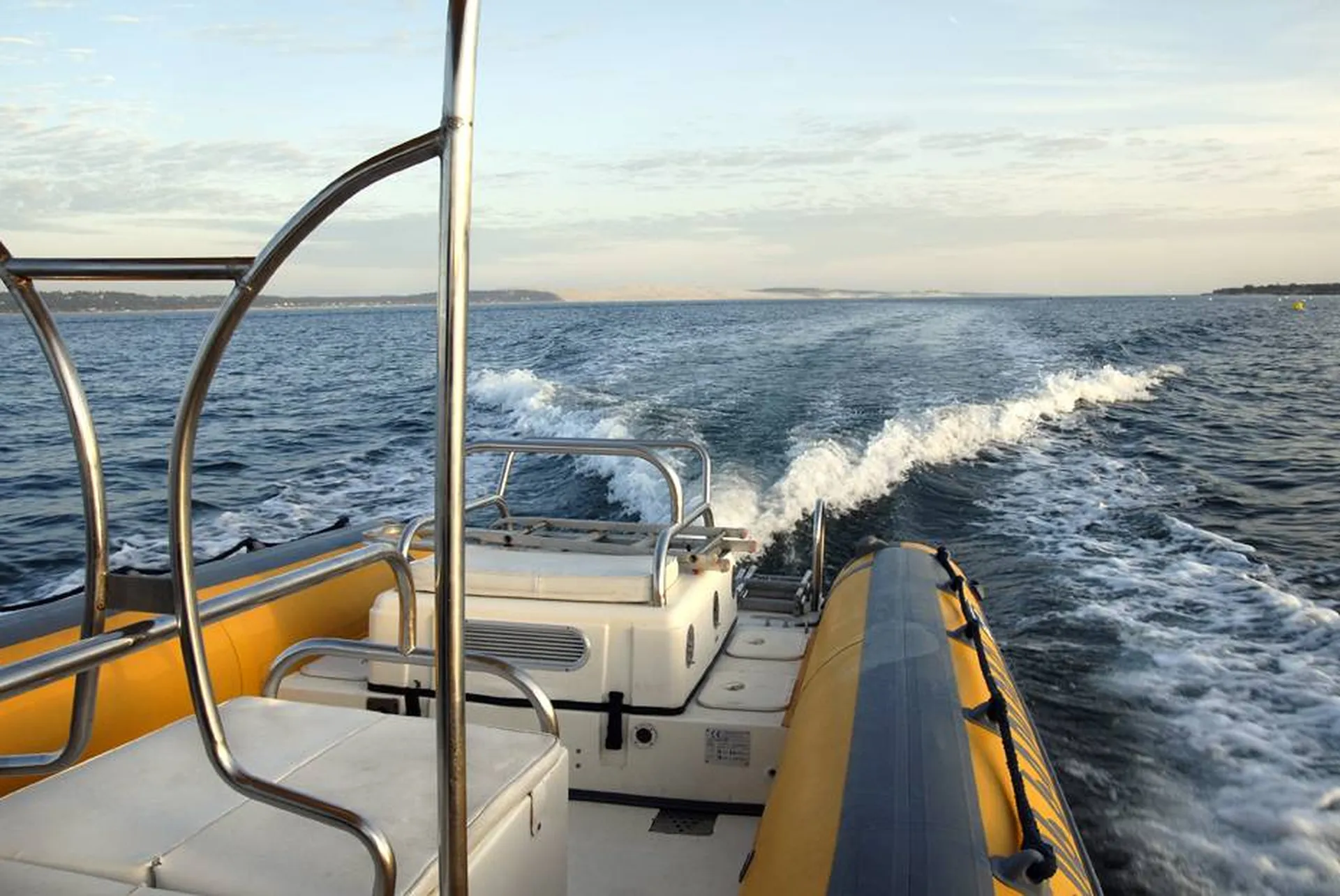 Traversé du bassin d'Arcachon en semi rigide à destination du port de claouey