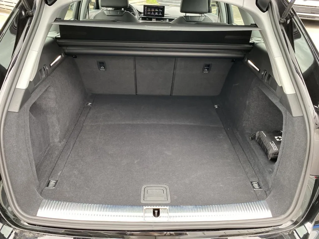 Achat Audi A4 Avant d’occasion à La Frénaye : Break Diesel automatique garanti chez votre concessionnaire proche du Havre