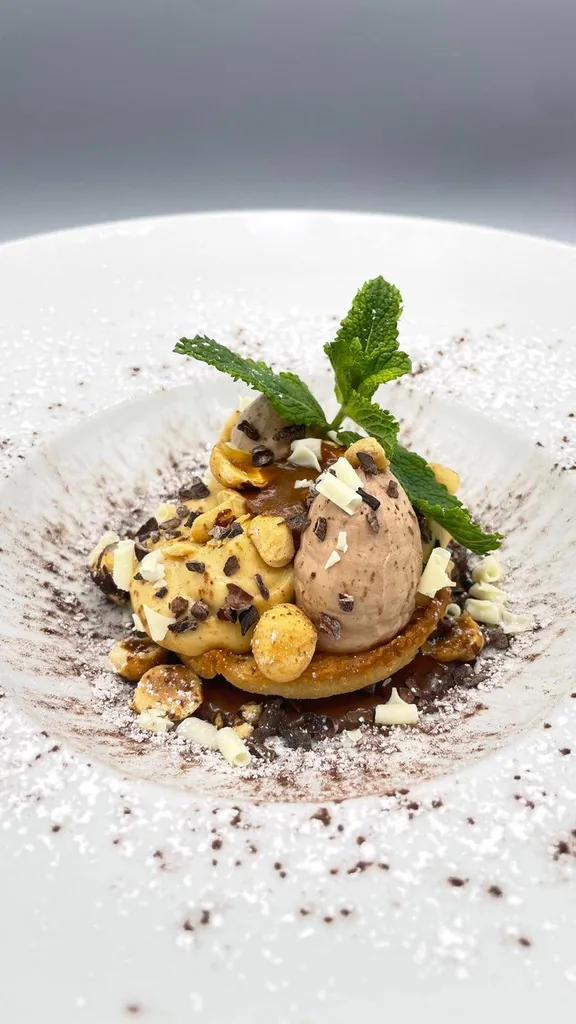 Dessert du jour ou à la carte, produits frais, tout beau, tout bon et préparés sur place. La Table de L'HDLP est le restaurant de l'Hôtel de la Plage de Bormes Les Mimosas, La Favière (port de Bormes les Mimosa), près du Lavandou et entre St Tropez et Tou