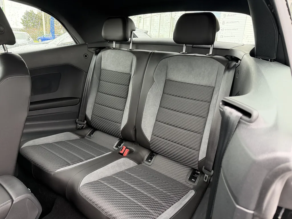 Volkswagen T-Roc Cabriolet R-Line DSG7 d’occasion proche Rouen – Essence Automatique