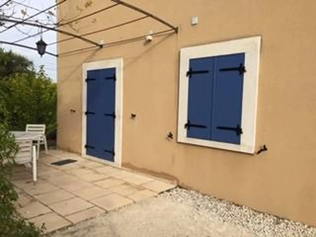 Réalisation de Volets battants en aluminium isolés Ral 5023 texturé bleu à Lacoste