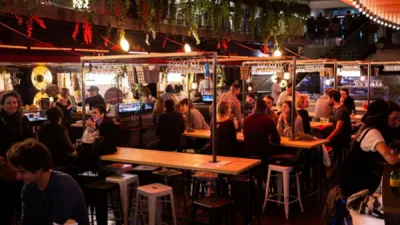 Les Halles de la Cité Foodcourt & Bar à cocktails à Toulouse