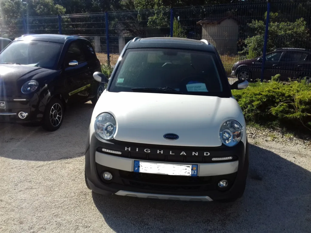 vente voiture sans permis occasion MGO 3 Highland pres de toulon 83