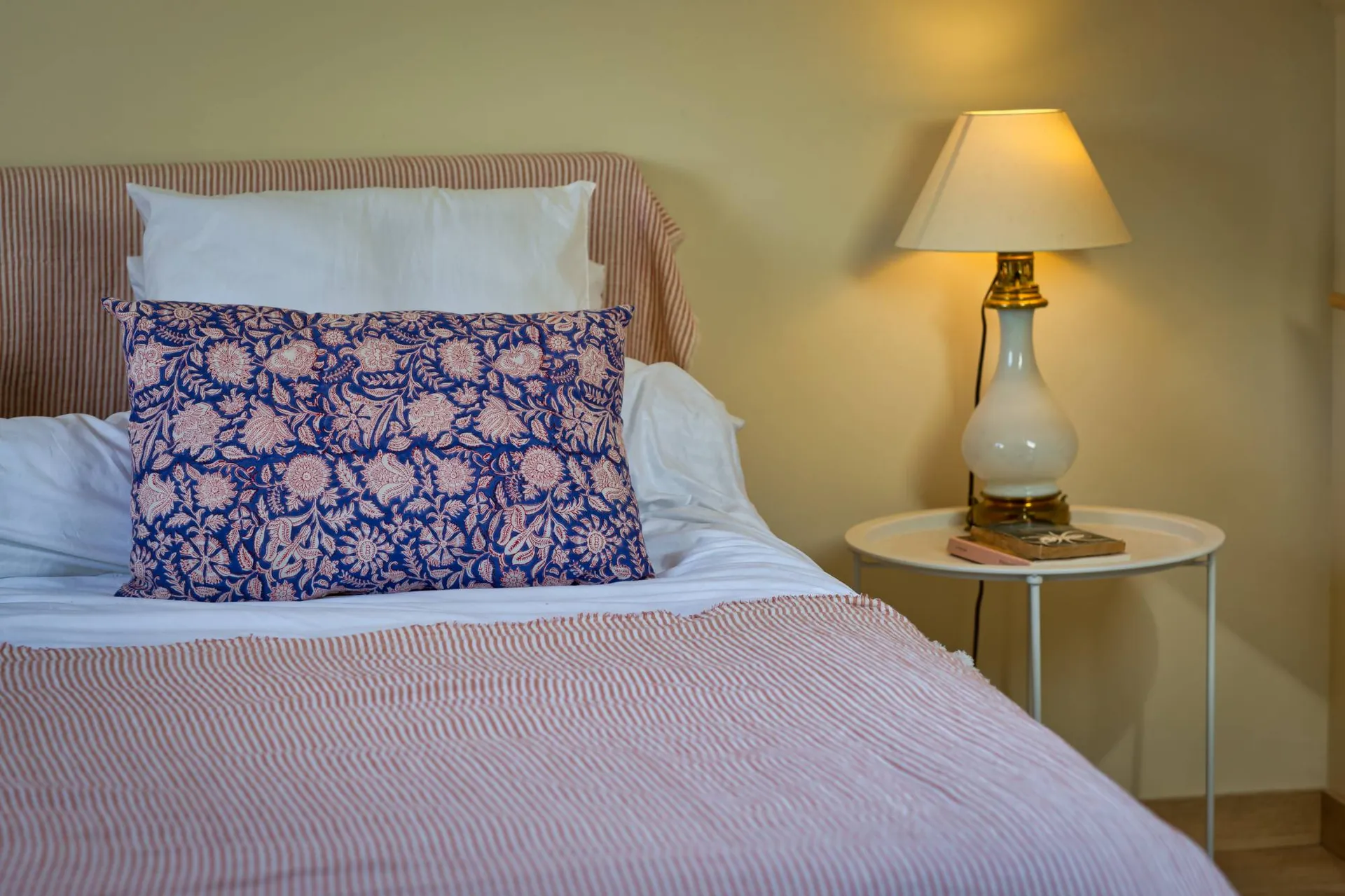 Beau Duplex rénové de 87.35m² Carrez sur cour au cœur de Dieppe, Normandie.