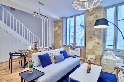 Pose d'un parquet chêne en pose collée dans un duplex à Bordeaux