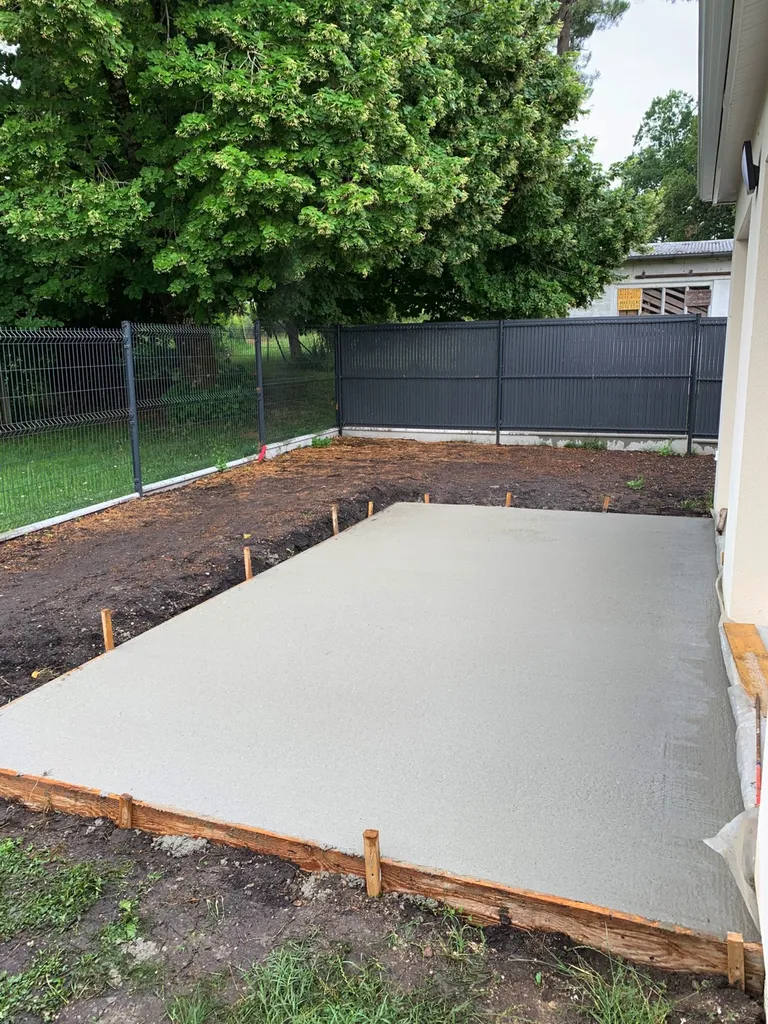 l'entreprise TERRABENNE réalise une terrasse béton sur Martillac , proche Cadaujac 