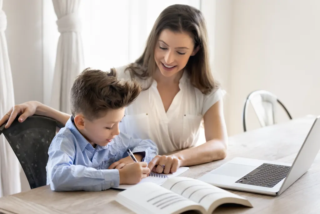 Soutien familial à domicile pour famille avec enfants en bas âge et emploi du temps chargé à Vendenheim