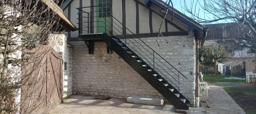 Escalier extérieur métallique sur mesure à Vernon (27) – Fabrication et pose