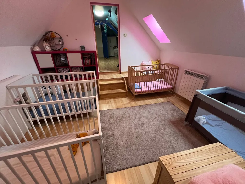 A SAISIR MAISON DE 147 m2 EDIFIÉE SUR 1300 M² DE JARDIN SUR LA COMMUNE DE LA HARENGERE 27370