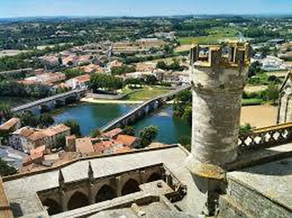 Béziers féria écluses bord de plage à Vias 