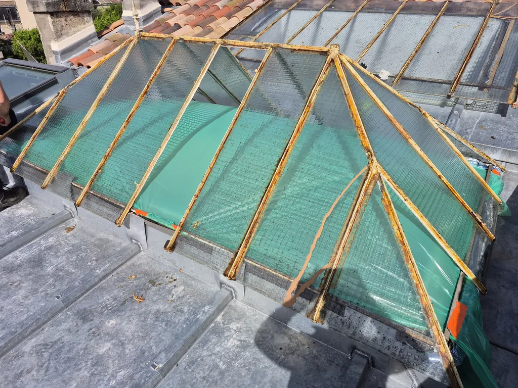 Protection du chantier lors d’une rénovation de verrière chez particulier à Bordeaux