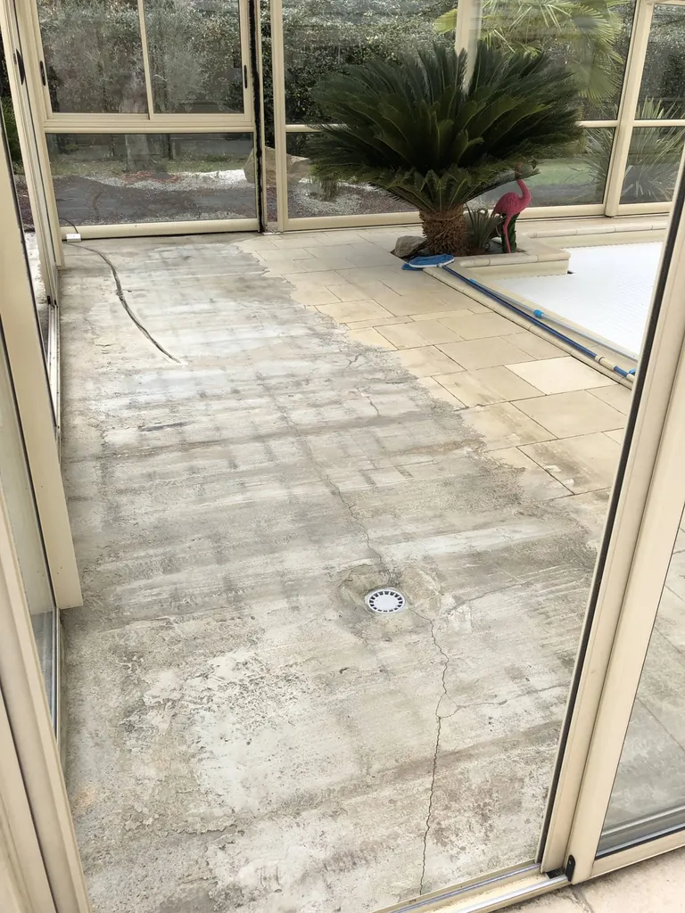 Acheter des dalles de sol personnalisées pour le pourtour d’une piscine proche de Changé 72