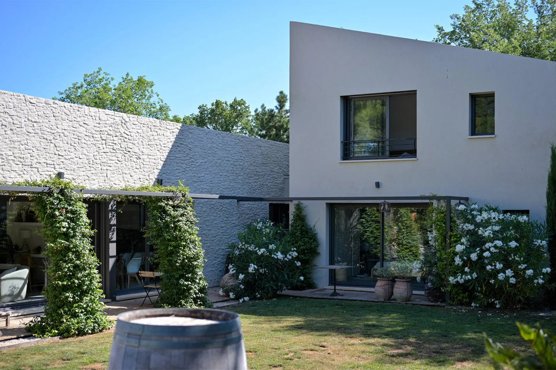 Une maison contemporaine qui casse les codes, à Aix en Provence dans les Bouches du Rhône