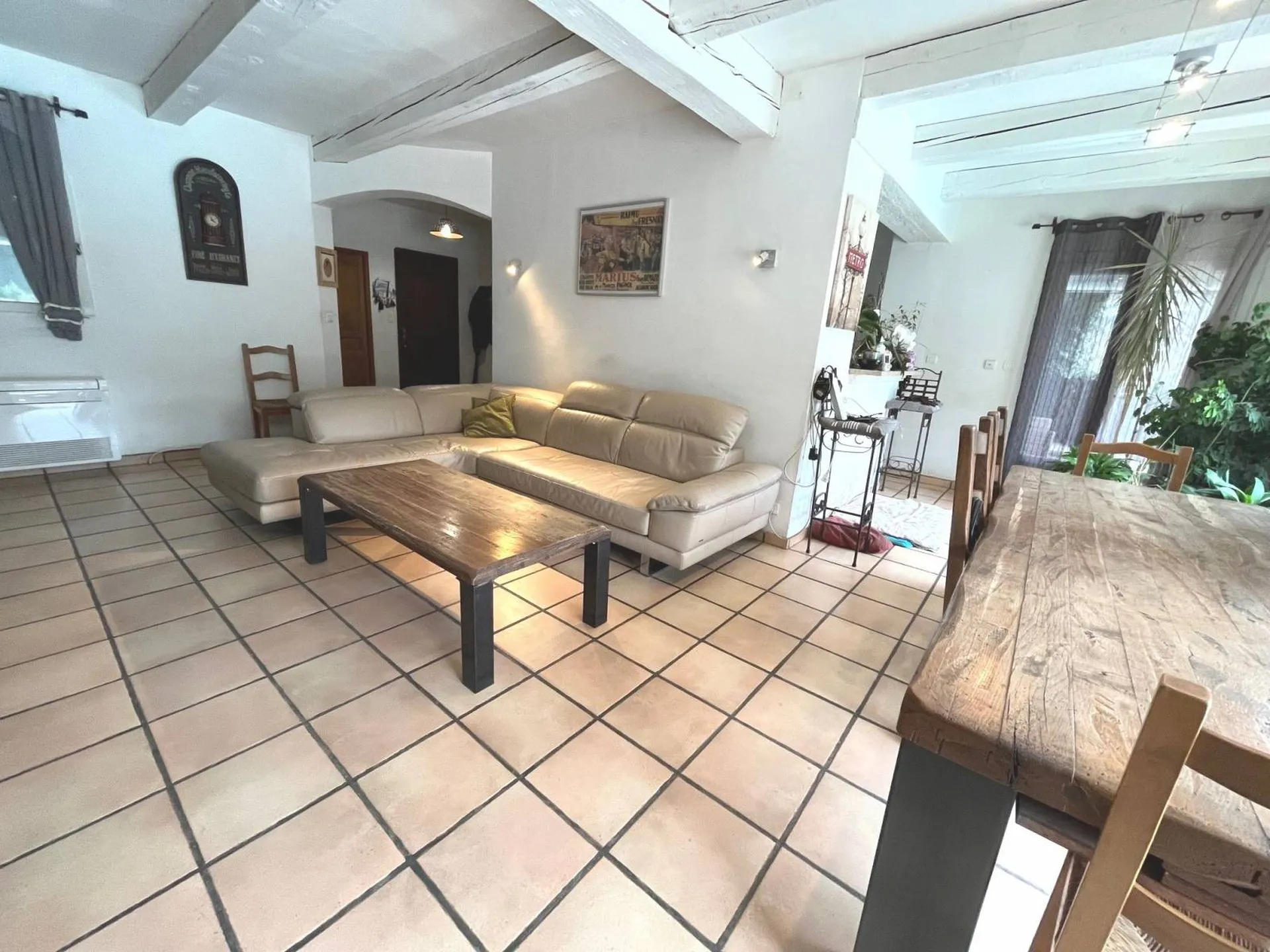 Propriété Roquefort la Bedoule Quartier du Petit Rouvière environnement calme et boisé, terrain de 5 840m² avec piscine à débordement