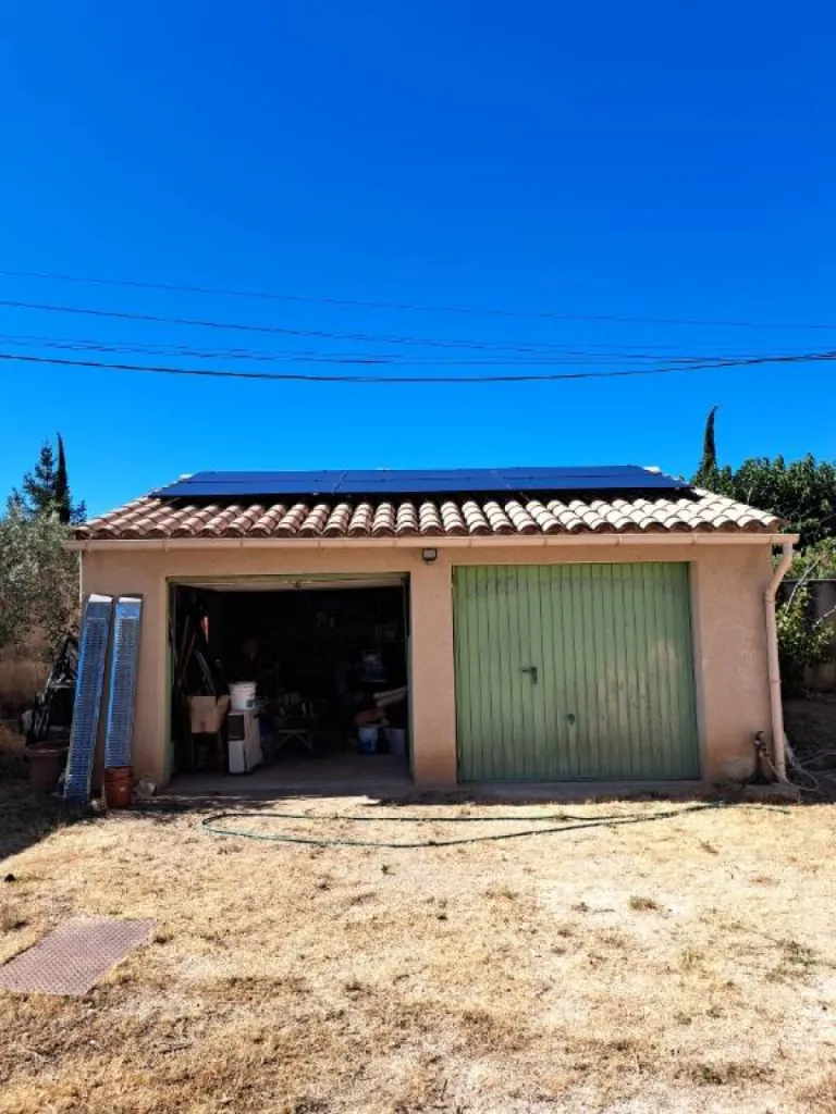 Installez vos panneaux solaires sur votre toiture de maison dès 7 900€