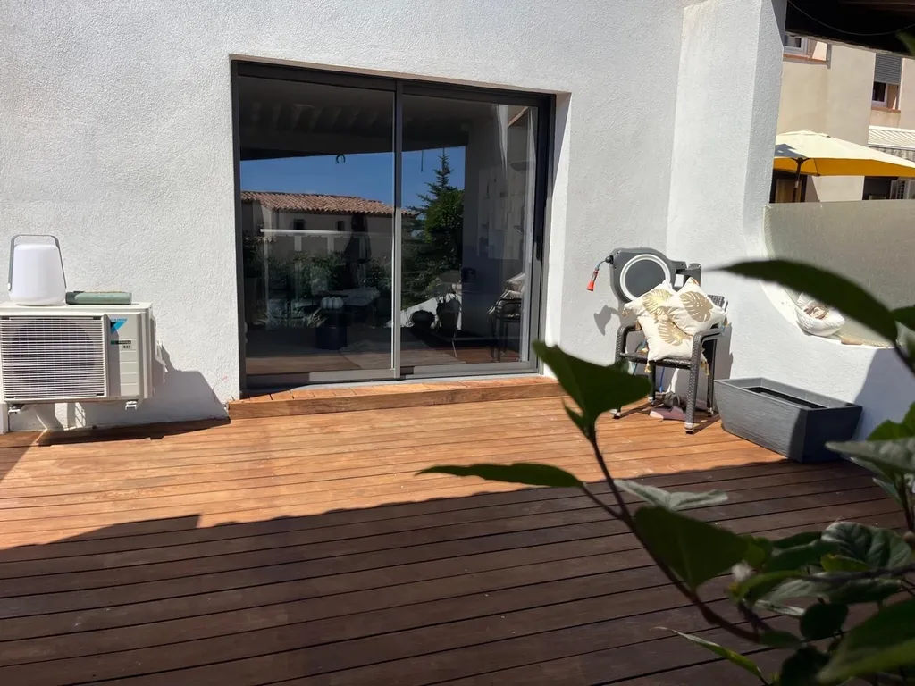 Galandage sur Sausset les pins en vue extérieur 