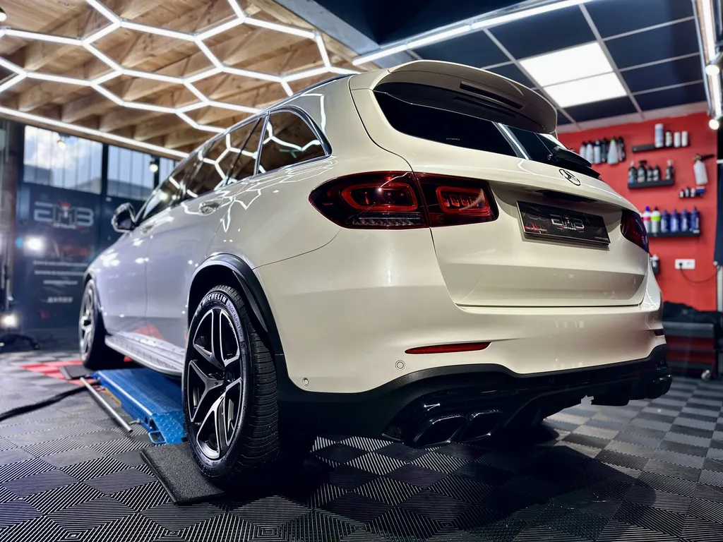 Traitement céramique auto lyon protection carrosserie Mercedes GLC 63 AMG