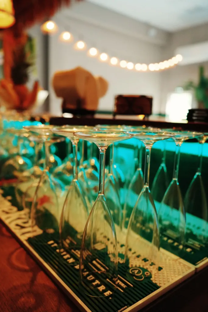 Soirée et repas d’entreprise à Eysines près de Bordeaux : privatisation du spa bar O’FEELING