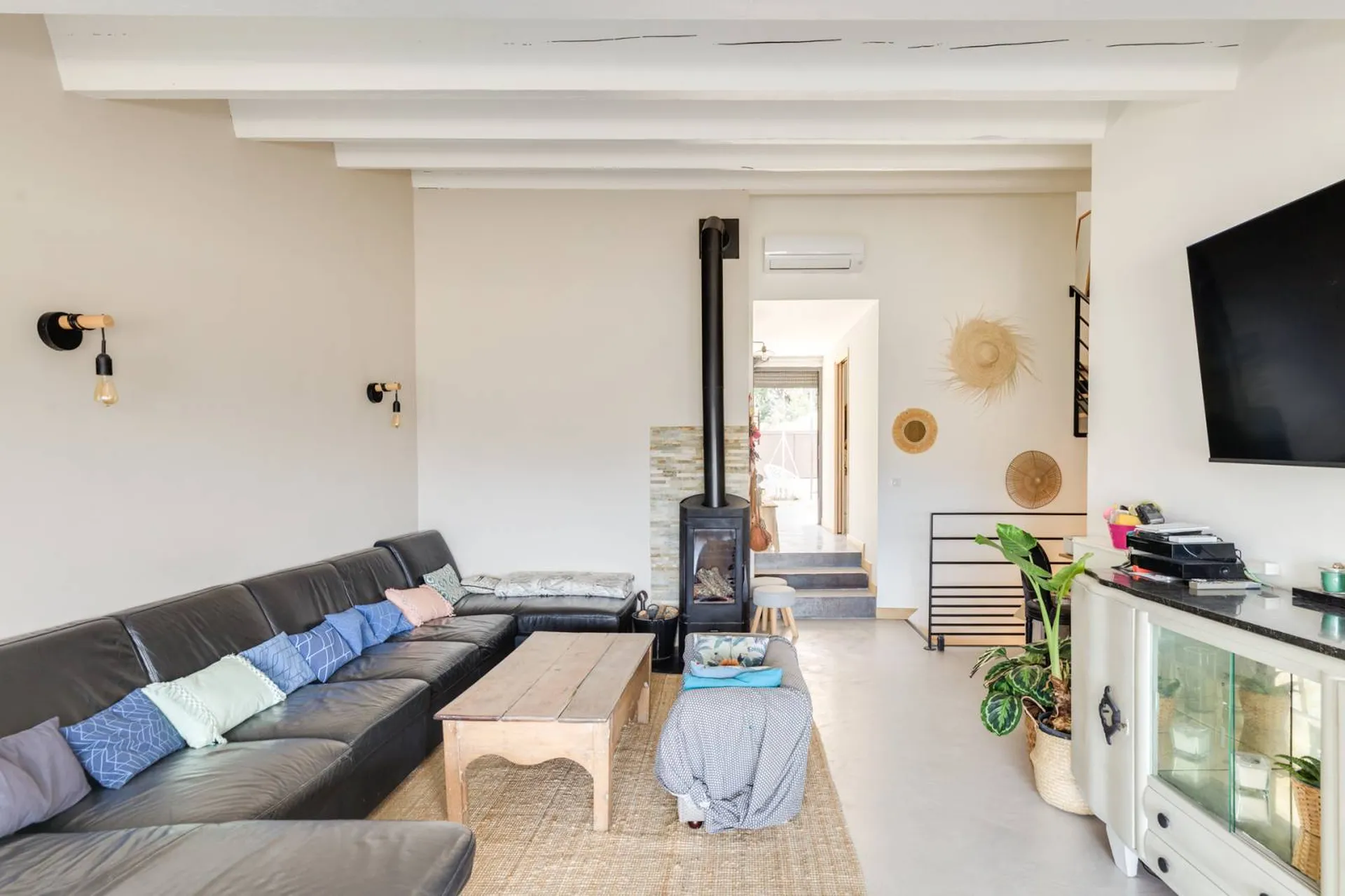 Vente maison T4/5 Cassis quartier de la route des Crêtes dans un clos sécurisé avec piscine, parking et jolie vue dégagée