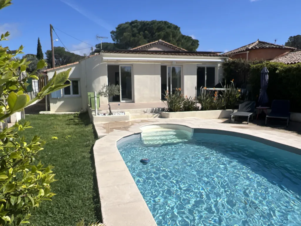 Maison 4 pièce(s) 3 chambre(s) 92 m² Fréjus (83600)