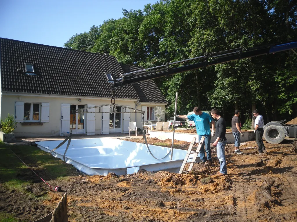 VENTE PISCINE COQUE EN POLYESTER EN KIT PRET A MONTER