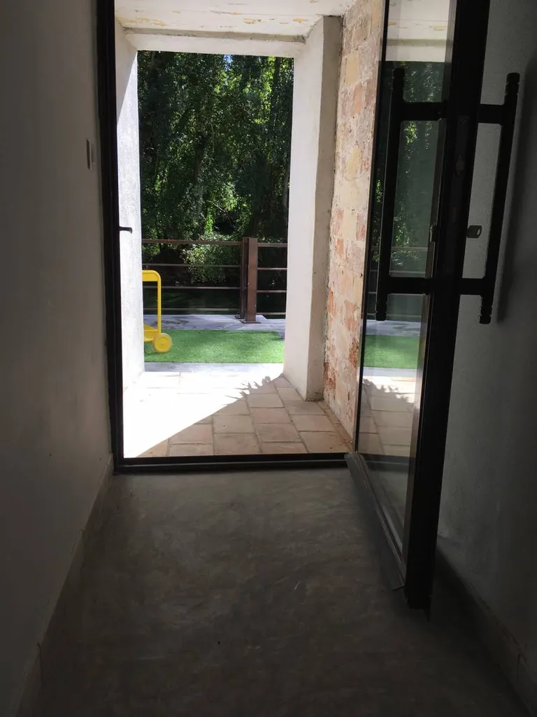 Aménagement de terrasses en béton à L'Isle sur la Sorgue