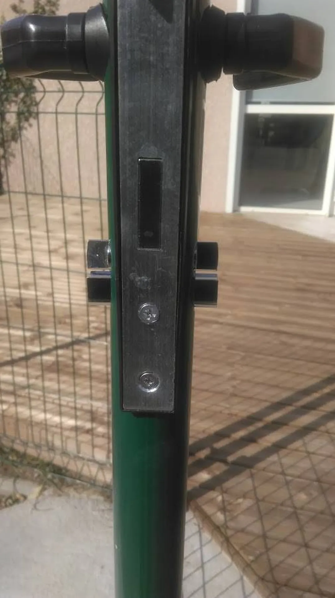 Pose de clotures et panneaux en bois à Marseille et sa région