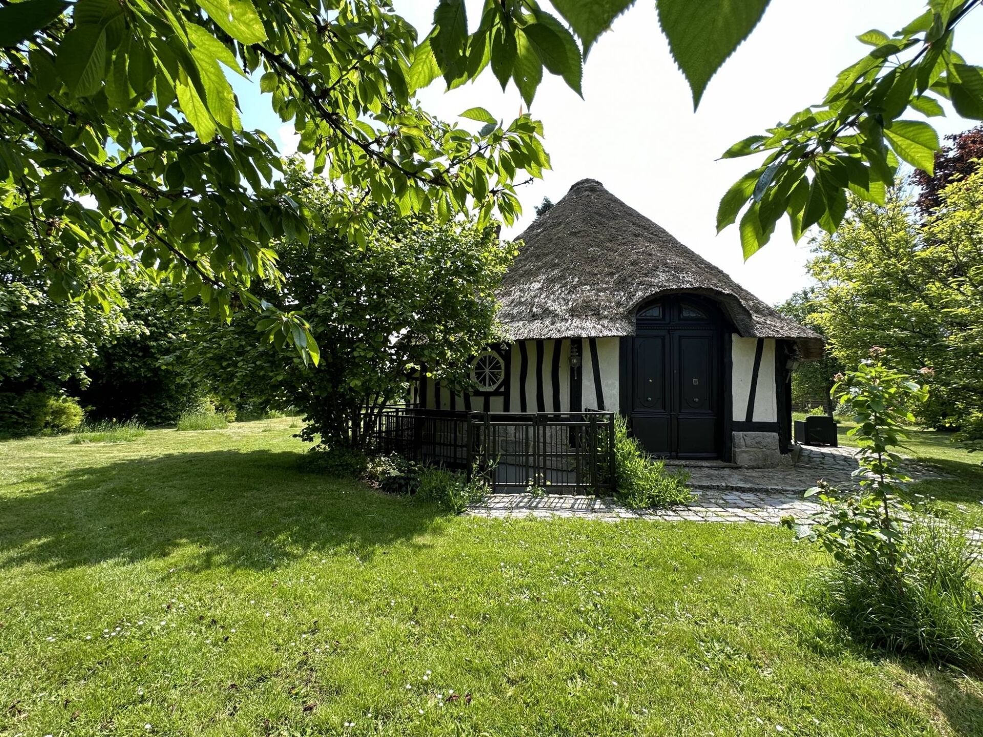 Vends 3 chaumières en Normandie proche de Rouen