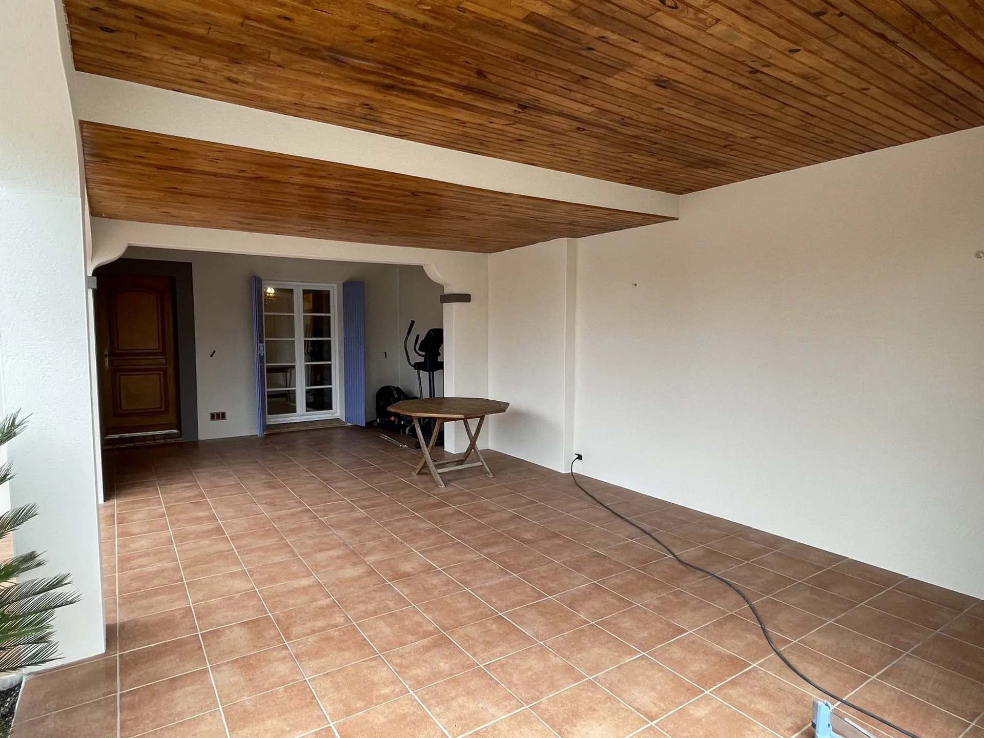 Ravalement de façade d’une maison située sur le Grau du Roi proche de Montpellier