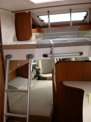 lit pavillon et lit dinette dans le carado t138 a salon de provence 13300