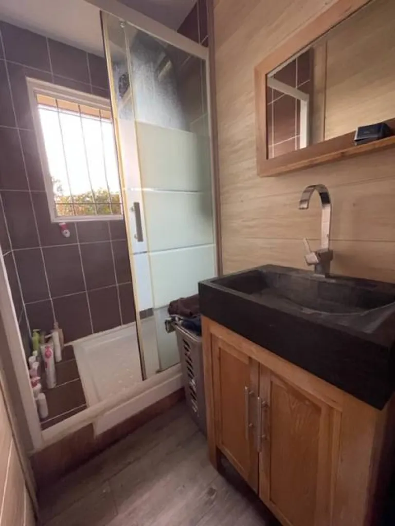 A vendre pavillon de 86 m² habitable sur un terrain de 300 m² sur la commune de ST PIERRE LES ELBEUF 76320