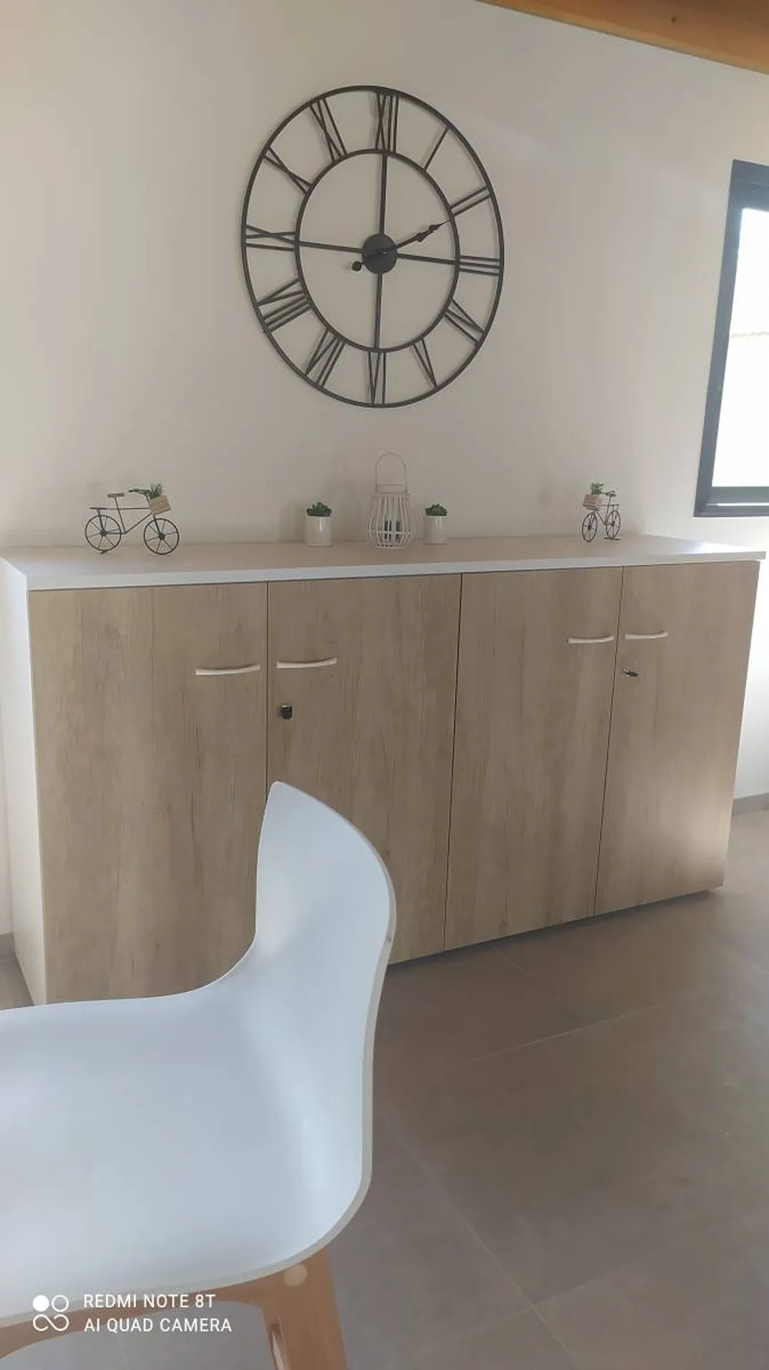 Meuble mi-haut QUIÉTUDE de Buronomic installé à Ruoms 