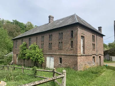 EN VENTE - En NORMANDIE, région Pays d'Auge du CALVADOS, et secteur LIVAROT, domaine agricole et forestier de 120 ha
