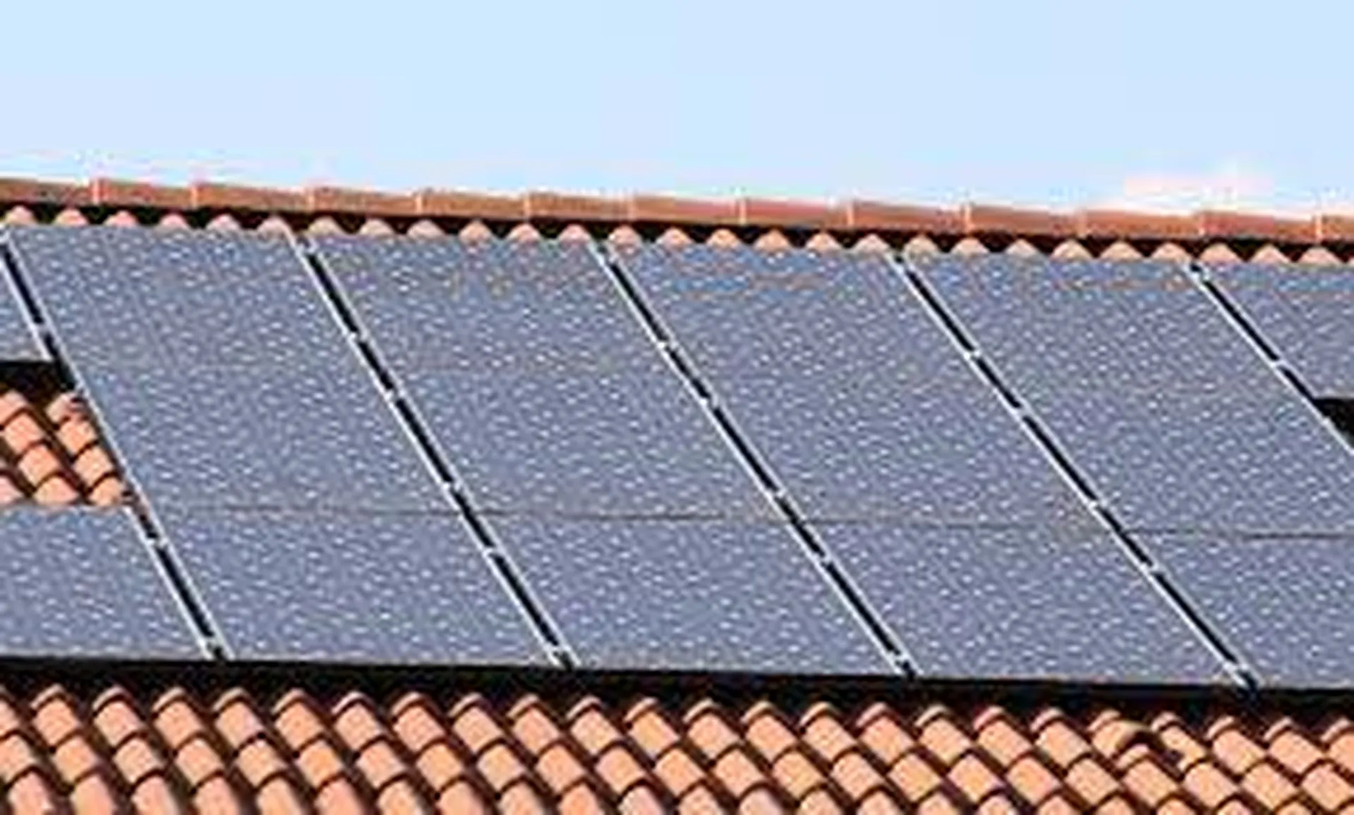 Installation de panneaux solaires thermiques pour la production d'eau chaude à Salon-de-Provence