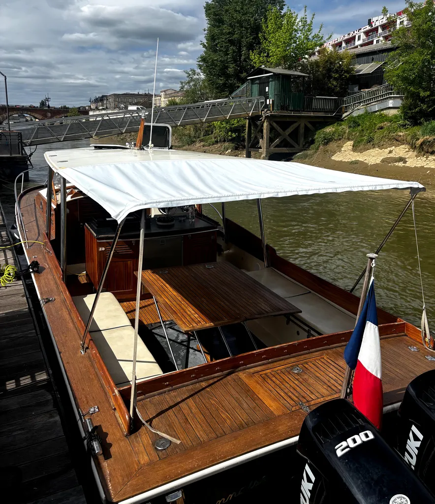 Rénovation de taud de bateau à Bordeaux – Sellerie nautique sur mesure proche de Bordeaux 