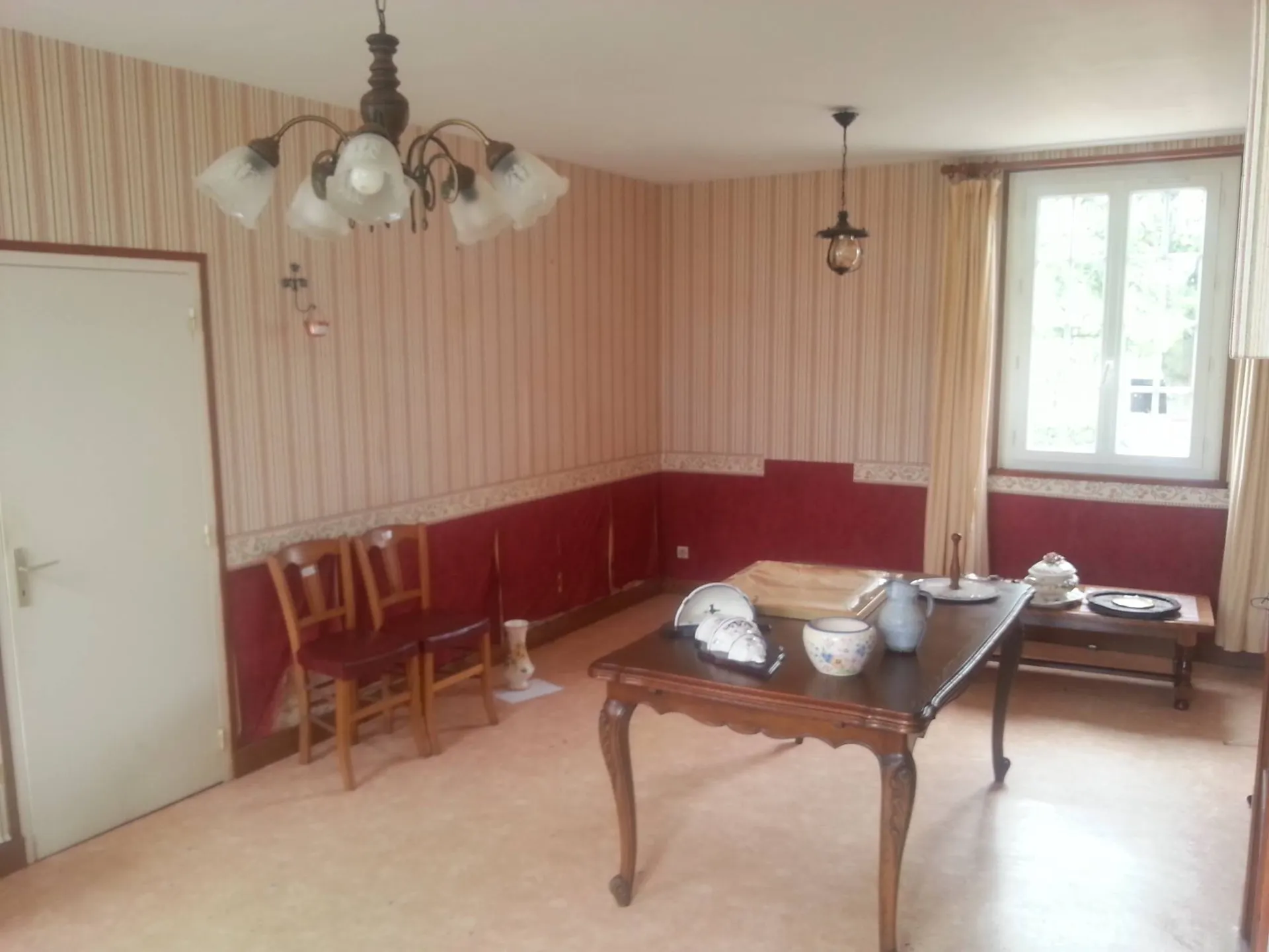 vend longère dans bourg toutes commodités, commerces mer 76.