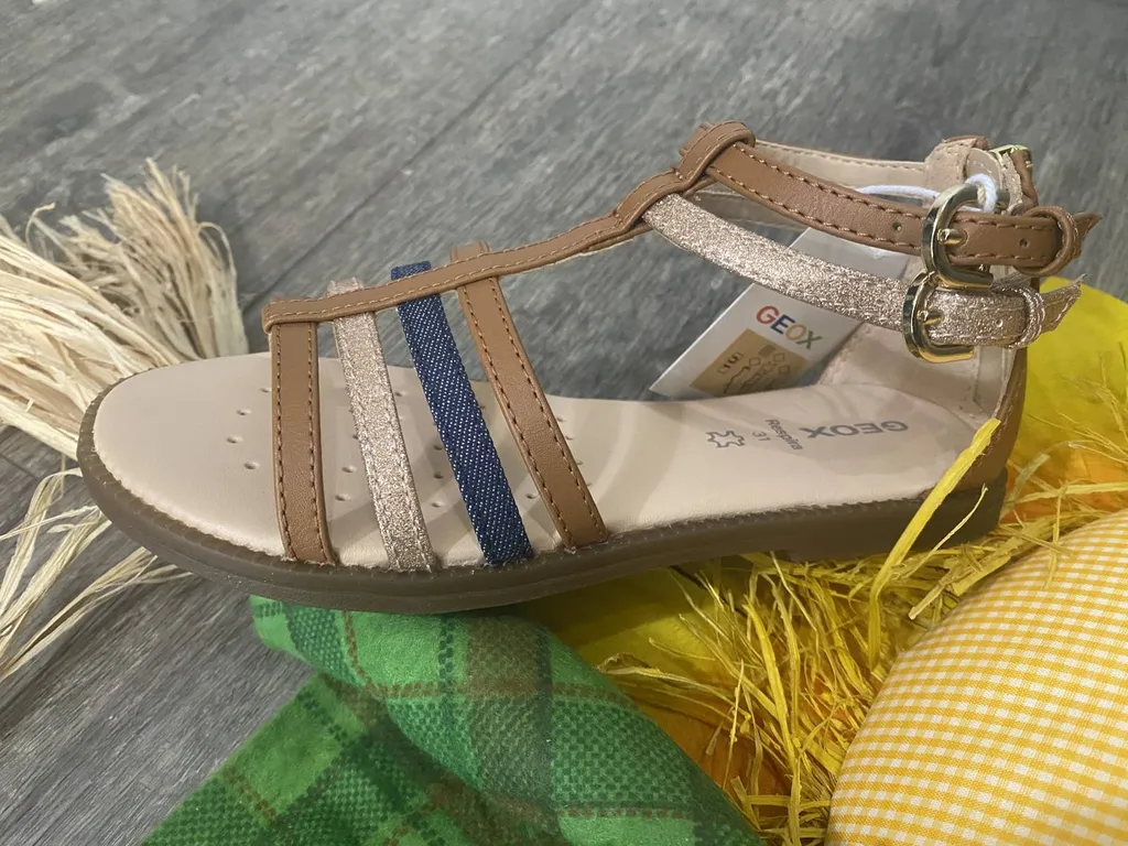 sandale filles Geox près de Blaye