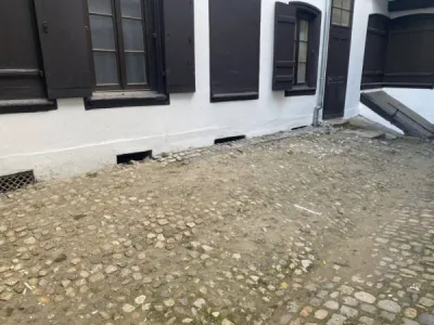 Affaissement de pavé Strasbourg, près d'Illkirch