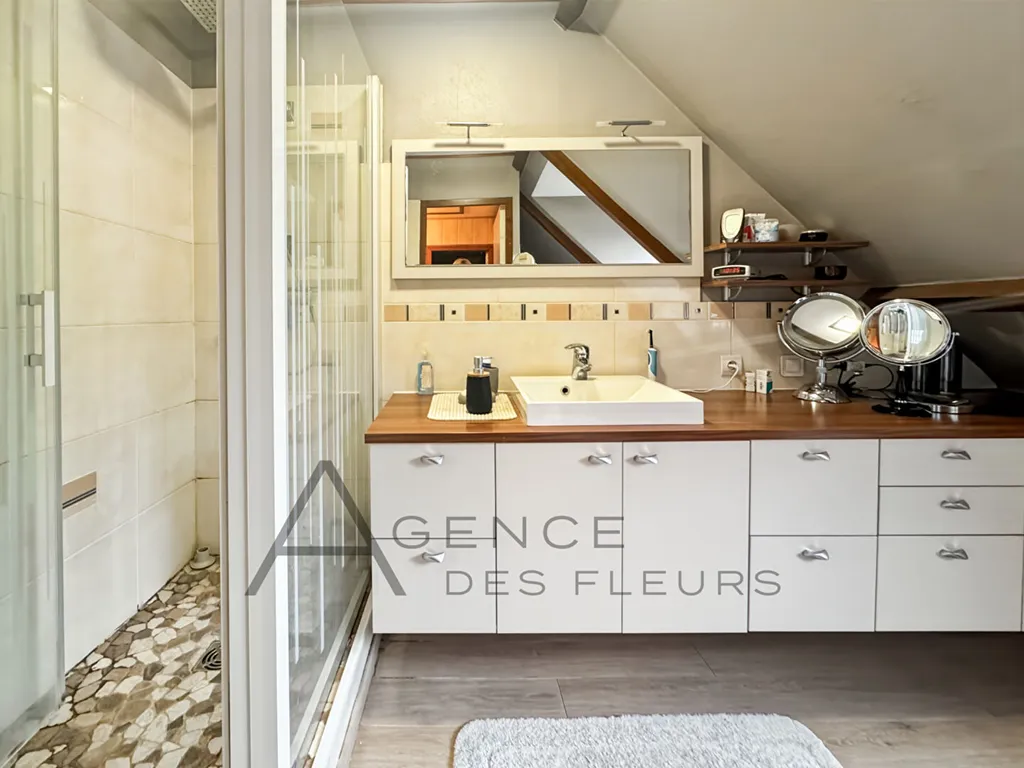 A vendre pavillon de 115 m² habitables édifiée sur 648 m² de terrain sur la commune de SAINT AUBIN LES ELBEUF 76410