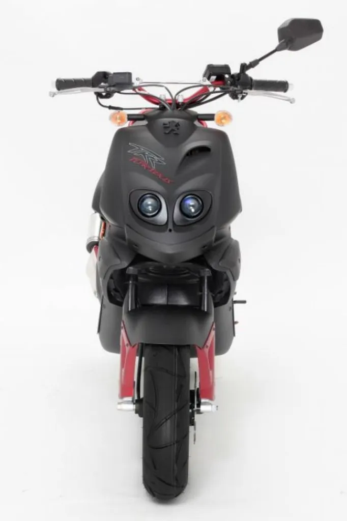 Scooter Peugeot TKR furious