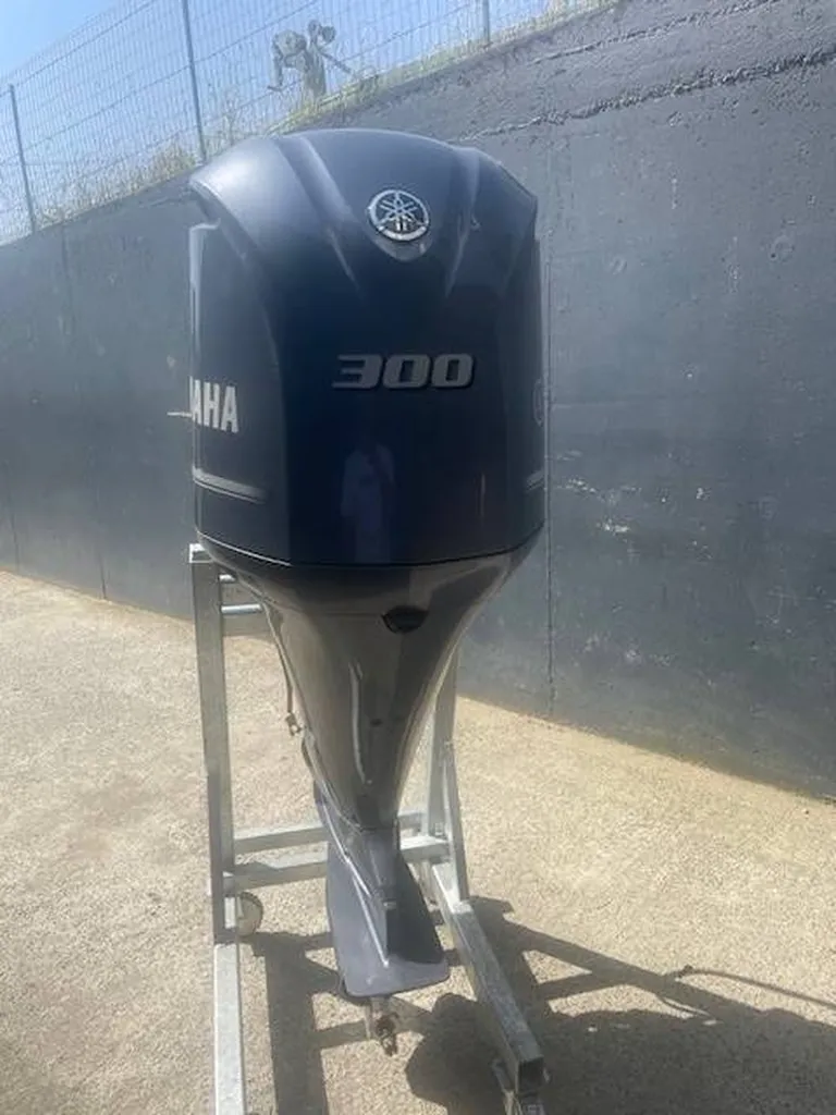 300 CV YAMAHA d'occasion en Bretagne