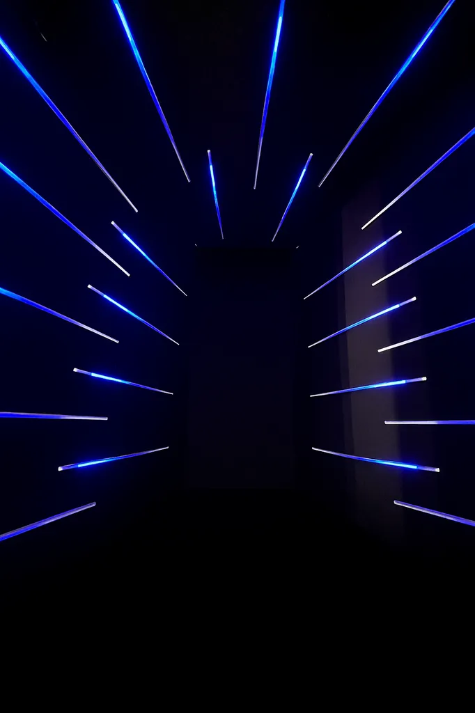 décor photobooth effet trou noir néon led pour soirée d'entreprise