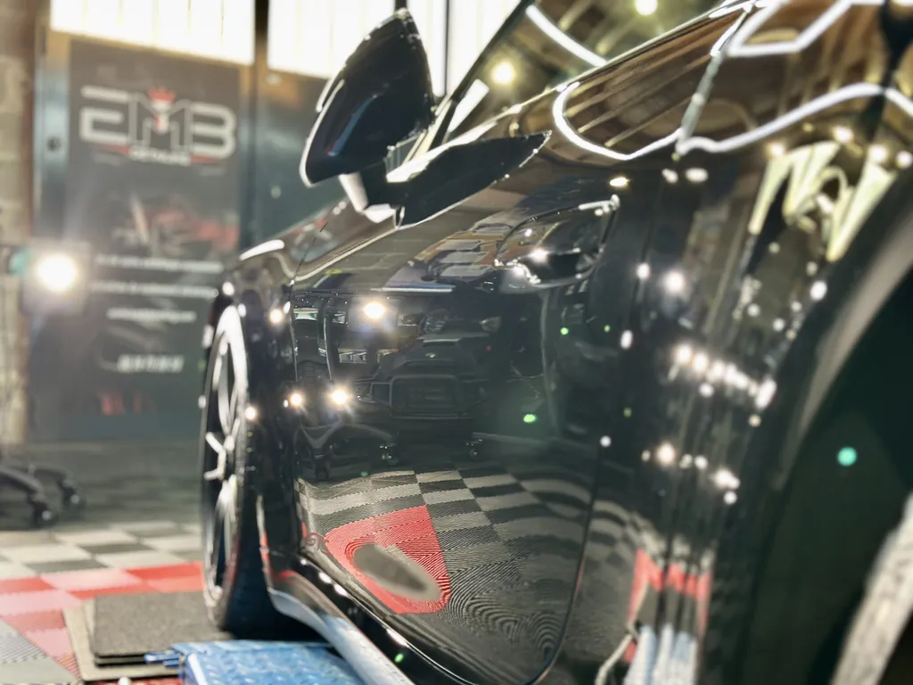 protection carrosserie polissage traitement céramique DETAILING Vaugneray socialiste Porsche 992 GTS Cabriolet