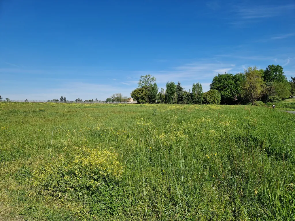 Terrain à bâtir de 582 m² sur la commune de Saint Pierre de Mons, proximité immédiate avec Langon 