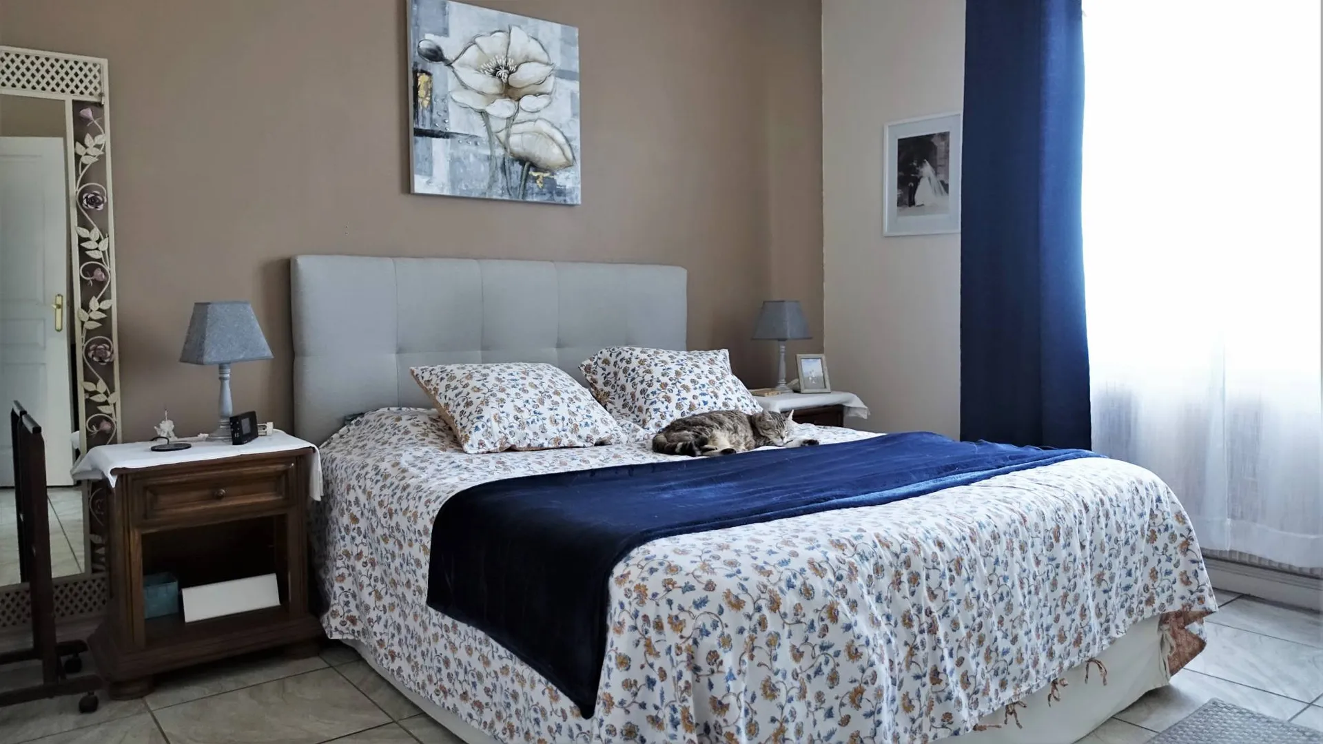 Maison de ville gros potentiel chambres d'hôtes, 7 chambres (dont 3 chambres d'hôtes), 3 salles d'eau à 3 min du front de mer. Axe Le Tréport 76470 - Saint-Valery-sur-Somme 80230