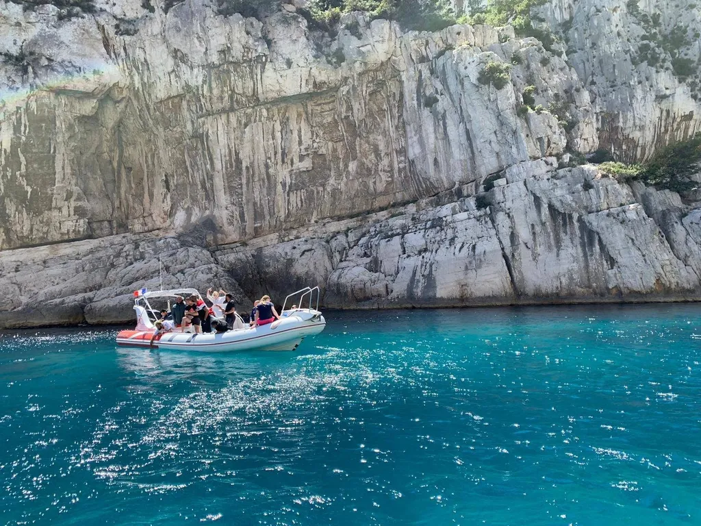 Amazing boat tours in the Calanques