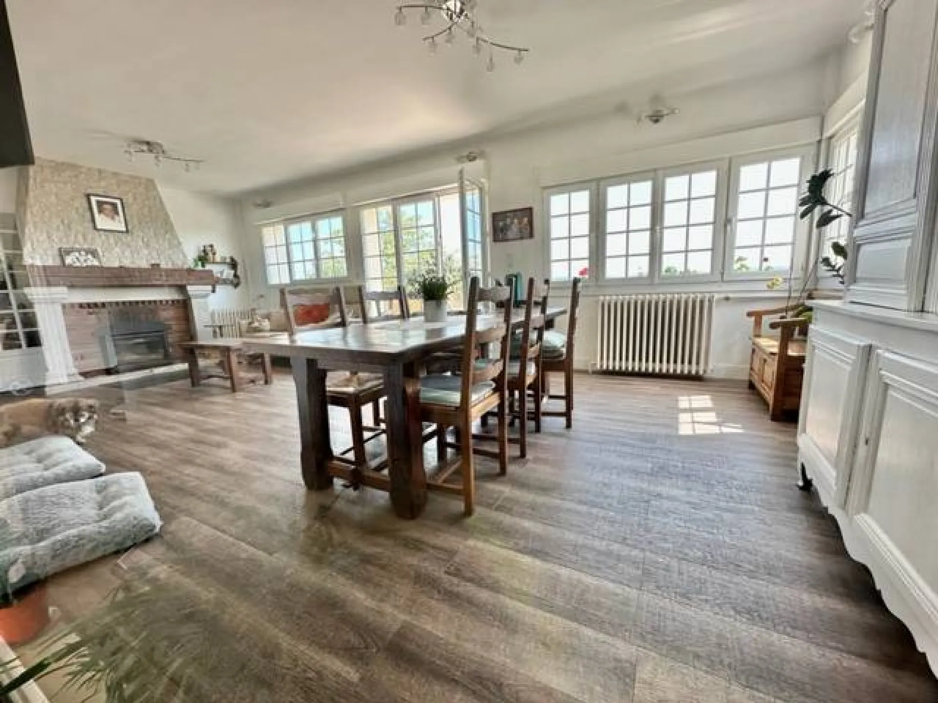 A vendre maison bourgeoise de 147 m² édifiée sur un terrain de 2800 m² sur la commune de SAINT AUBIN LES ELBEUF