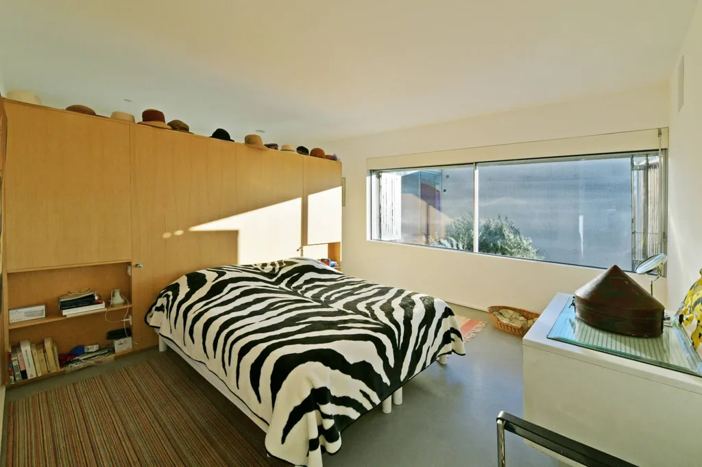 Propriété bioclimatique en position dominante proche village des Monts de Vaucluse   