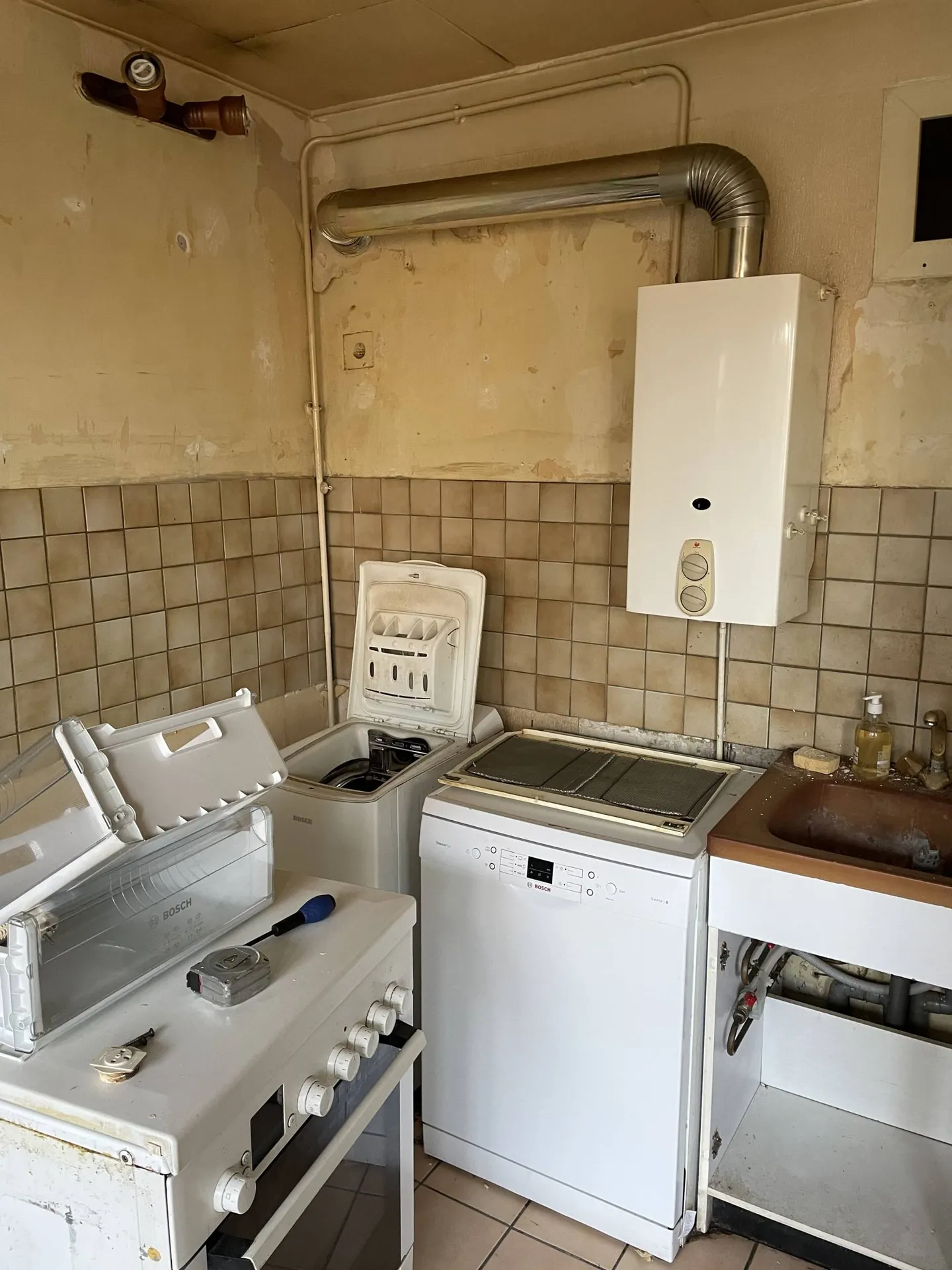 Avant rénovation d'une cuisine à Tassin la Demi-Lune près d'Ecully (69)